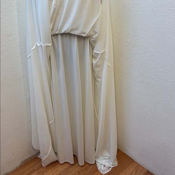 NWT TORRID white chiffon floral lace sleeveless special occasion gown. Size 16. - Picture 11 of 17